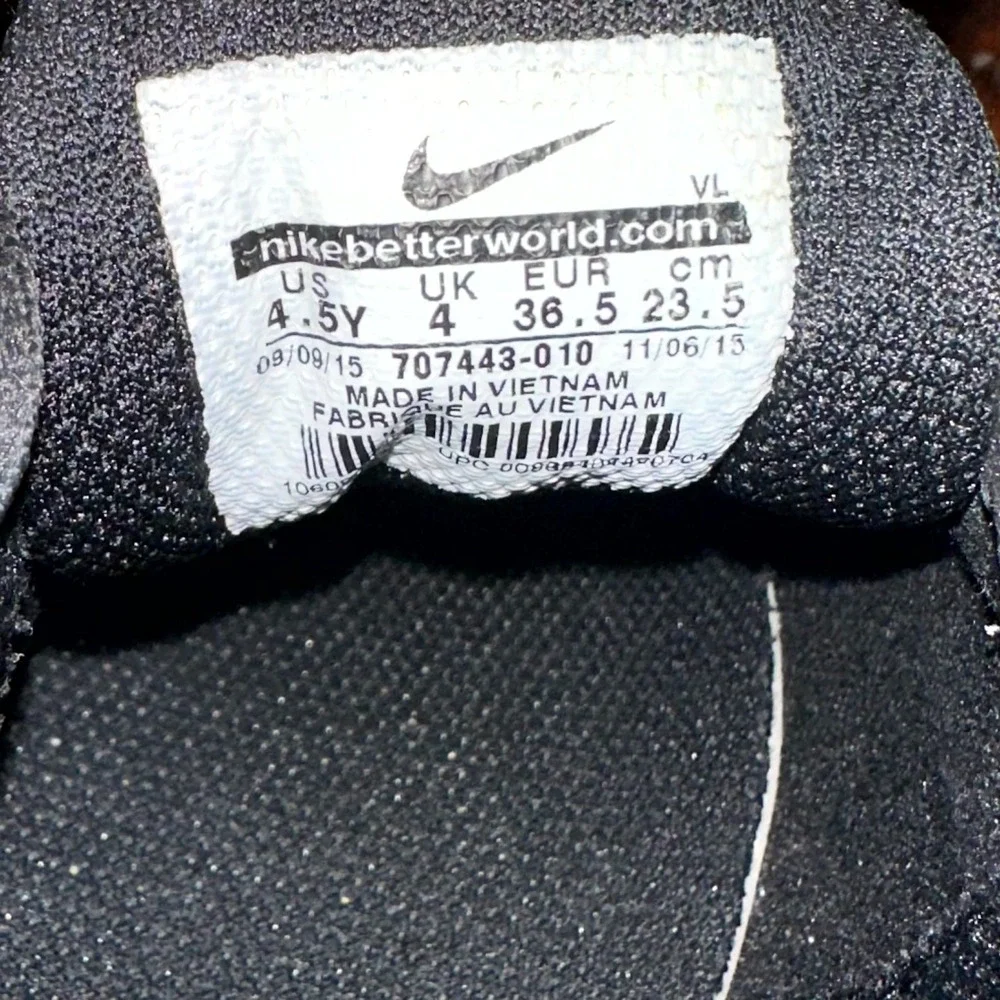 Nike Vapor Keystone 2 Low Cleats Boys Size 4.5‎ Black White Baseball Shoes